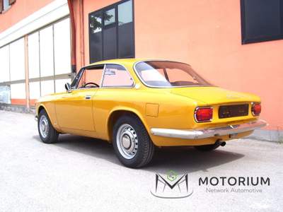 Alfa Romeo Spider 
                                                     Giallo usata Cesena