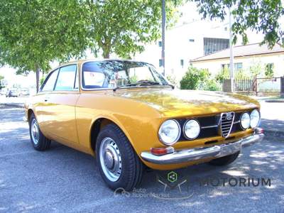 Alfa Romeo Spider 
                                                     Giallo usata Cesena