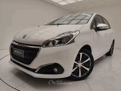Peugeot 208 I 2015 1.2 puretech Allure 82cv 5p Bianco usata Erba