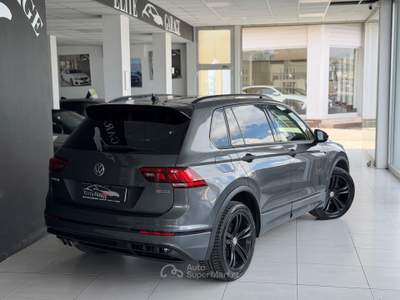 Volkswagen Tiguan DSG 4MOTION R-LINE Grigio usata CARESANABLOT
