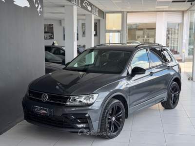 Volkswagen Tiguan DSG 4MOTION R-LINE Grigio usata CARESANABLOT