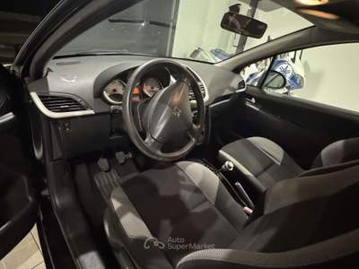 Peugeot 207 5p 1.4 8v Energie usata Poirino