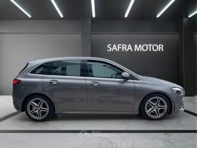 Mercedes-Benz Classe B B 180 d AMG Line Adv Plus Grigio usata Rende