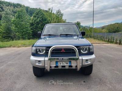 Mitsubishi Pajero Pajero 3p 2.5 tdi Blu/Azzurro usata Bagni di Lucca