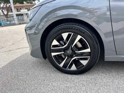 Peugeot 208 208 1.2 turbo Allure 100cv Grigio usata Rimini