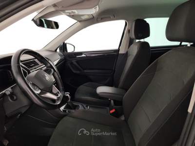 Volkswagen Tiguan 1.5 TSI ACT Elegance DSG Grigio usata Massa