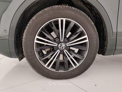 Volkswagen Tiguan 1.5 TSI ACT Elegance DSG Grigio usata Massa