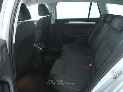 Skoda Superb 2.0 TDI 190 CV SCR DSG 4x4 Wagon Executive Argento usata Feltre