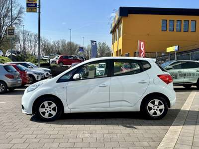 Kia Venga 1.4 CRDI 90cv ACTIVE Bianco usata Pavia