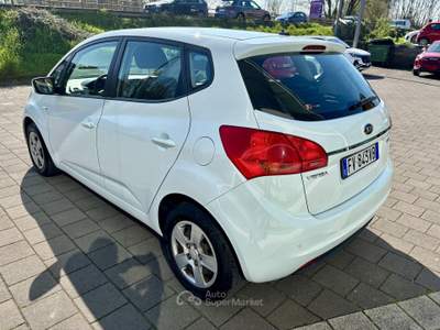 Kia Venga 1.4 CRDI 90cv ACTIVE Bianco usata Pavia