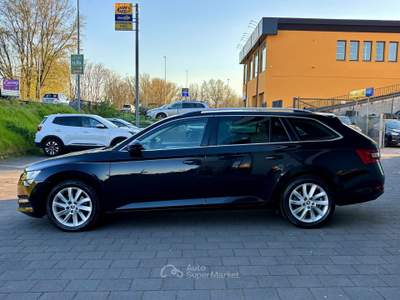 Skoda Superb 2.0 TDI EVO 110KW EXECUTIVE DSG Nero usata Pavia