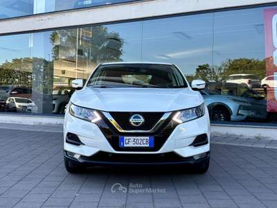 Nissan Qashqai 1.3 DIG-T 140 Business Bianco usata Pavia