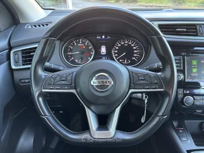 Nissan Qashqai 1.3 DIG-T 140 Business Bianco usata Pavia