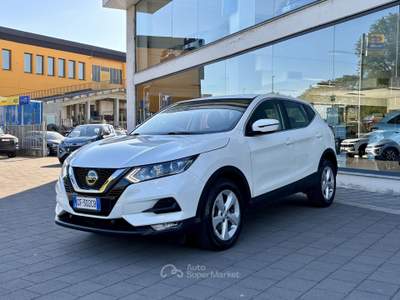 Nissan Qashqai 1.3 DIG-T 140 Business Bianco usata Pavia