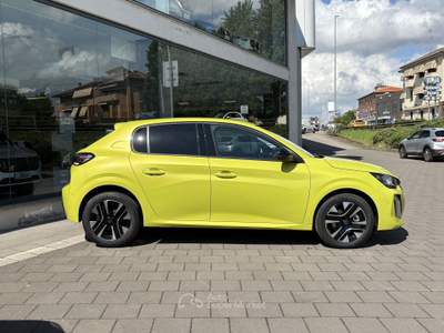 Peugeot 208 Allure Hybrid 110 e-DCS6 auto PROMO Giallo usata Pavia