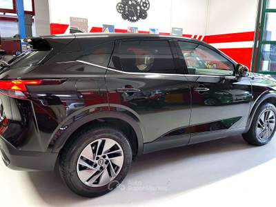 Nissan Qashqai 1.3 mhev Business 2wd 158cv xtronic Hybrid Nero usata Barzanò