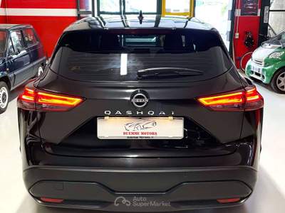 Nissan Qashqai 1.3 mhev Business 2wd 158cv xtronic Hybrid Nero usata Barzanò