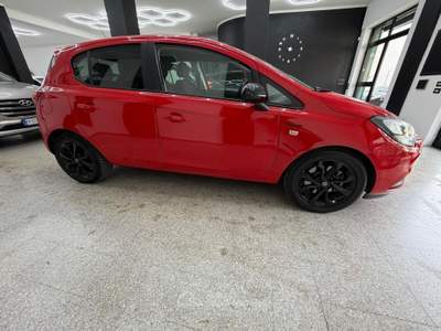 Opel Corsa 5 porte Black Edition Rosso usata Andria
