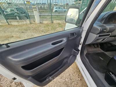 Peugeot Expert 220ST 2.0 HDi/94 cat PC Furgone Bianco usata Andria