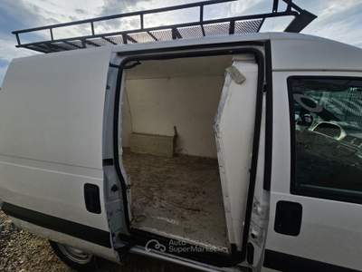 Peugeot Expert 220ST 2.0 HDi/94 cat PC Furgone Bianco usata Andria