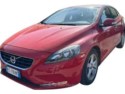 Volvo V40 D2 Momentum Rosso usata Rivignano Teor