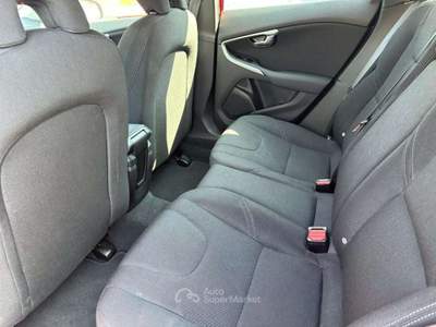 Volvo V40 D2 Momentum Rosso usata Rivignano Teor