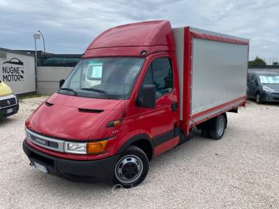 Iveco Daily 35C11 2.8 TDI CENTINATO CABINATO PATENTE B GEMELLATO IVA Rosso usata Corato