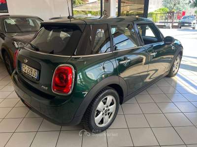 MINI One Mini IV F55-F56 1.2 Hype 5p EURO6 Verde usata Caravaggio