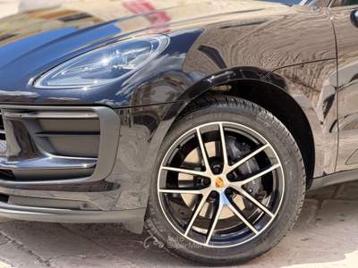 Porsche Macan 2.0 265 CV TETTO LED FULL Nero usata Santeramo in Colle