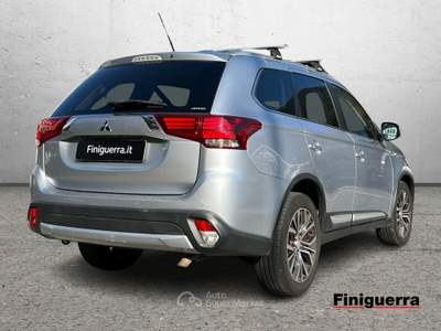 Mitsubishi Outlander Outlander 2.2 DI-D 4WD Instyle 7p. usata Civate