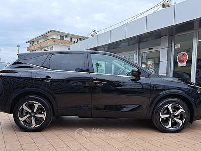 Nissan Qashqai Qashqai 1.3 mhev N-Connecta 2wd 158cv xtronic Nero usata Casoria