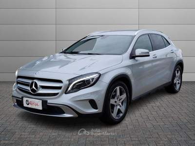 Mercedes-Benz GLA 220 CDI AUTOMATIC 4MATIC Executive Argento usata Cagliari