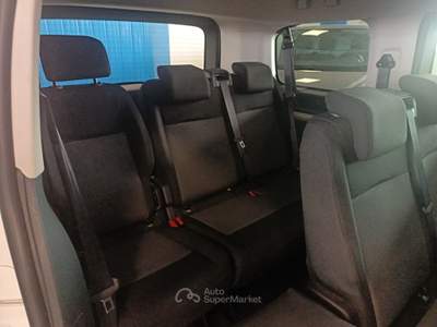 Peugeot Traveller BlueHDi 120 S&S Business Standard 9 POSTI Bianco usata Villaga