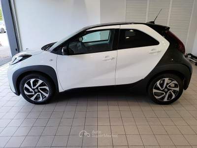Toyota Aygo Aygo X 1.0 VVT-i 72 CV 5 porte Trend Bianco usata Varese