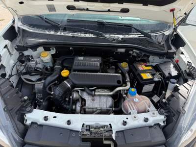 Fiat Doblò Maxi 3 posti usata Aprilia