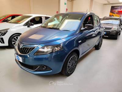 Lancia Ypsilon Ypsilon 1.0 hybrid Gold s&s 70cv SENZA VINCOLO DI FINANZIAMENTO Blu/Azzurro usata Torino