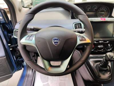 Lancia Ypsilon Ypsilon 1.0 hybrid Gold s&s 70cv SENZA VINCOLO DI FINANZIAMENTO Blu/Azzurro usata Torino