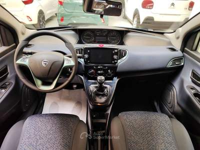 Lancia Ypsilon Ypsilon 1.0 hybrid Gold s&s 70cv SENZA VINCOLO DI FINANZIAMENTO Blu/Azzurro usata Torino