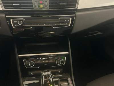 BMW Serie 2 Active Tourer 220d d Grantour 7/P Active Business aut. Bianco usata San Cesareo