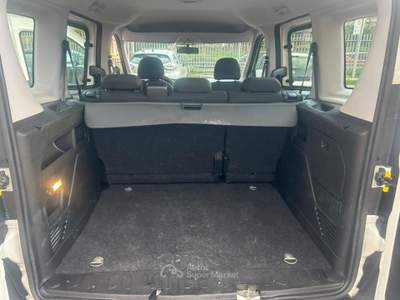 Fiat Doblò Doblò 1.3 MJT S&S PC Combi N1 Easy Bianco usata San Cesareo