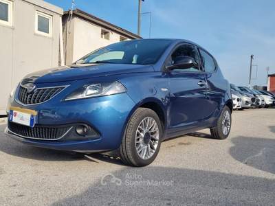 Lancia Ypsilon 5 porte S&S Hybrid Ecochic Gold Blu/Azzurro usata San Giuseppe Vesuviano