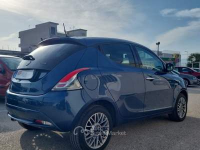 Lancia Ypsilon 5 porte S&S Hybrid Ecochic Gold Blu/Azzurro usata San Giuseppe Vesuviano