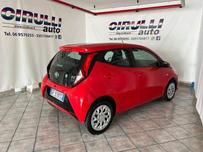 Toyota Aygo Connect 1.0 VVT-i 72CV 5 porte x-business Rosso usata San Cesareo