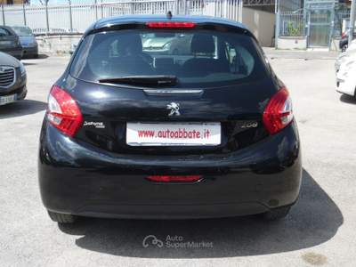 Peugeot 208 3 porte Allure Nero usata Qualiano