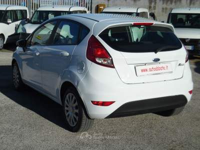 Ford Fiesta 5 porte Business Bianco usata Qualiano