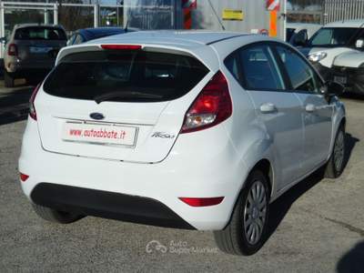 Ford Fiesta 5 porte Business Bianco usata Qualiano