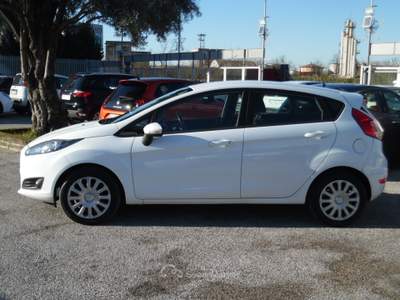 Ford Fiesta 5 porte Business Bianco usata Qualiano