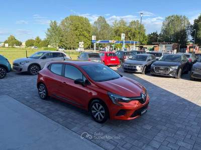 Renault Clio 5 porte Equilibre ANCHE PER NEOPATENTATI Arancione usata Russi