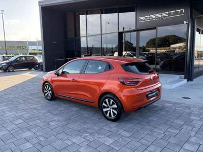 Renault Clio 5 porte Equilibre ANCHE PER NEOPATENTATI Arancione usata Russi