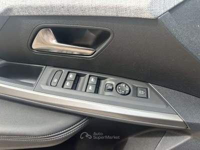 Peugeot 3008 Hybrid 145 e-DCS6 Allure Business Nero usata Scandiano
